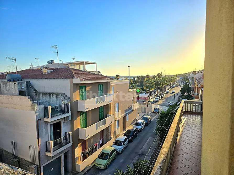 Immagine 3 di Palazzo in vendita  in Via Dell' Arno snc a Modica