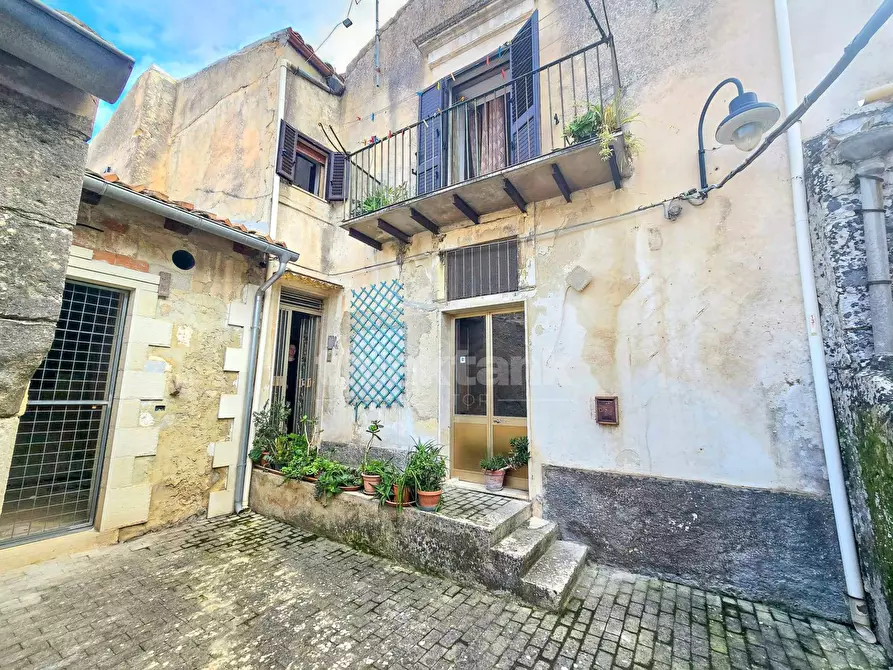 Immagine 22 di Villa in vendita  in via Giarratana 215 a Modica