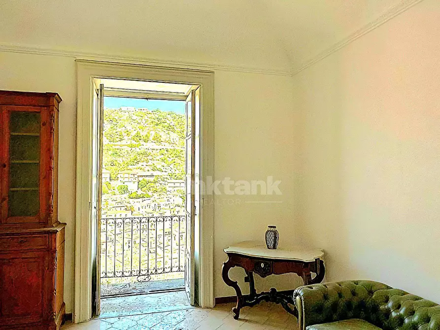 Immagine 5 di Villa in vendita  in Corso San Giorgio snc a Modica