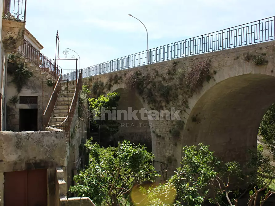 Immagine 18 di Villa in vendita  in Corso San Giorgio snc a Modica