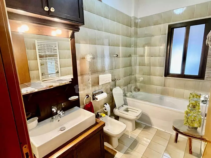 Immagine 9 di Villa in vendita  in Via Biscari snc a Comiso