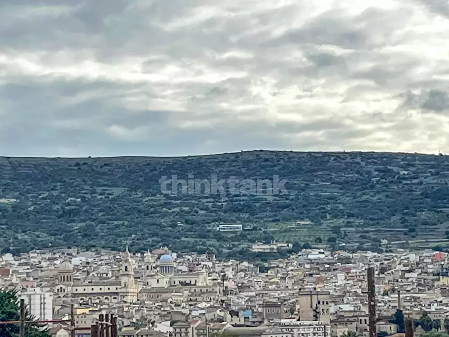 Immagine 28 di Villa in vendita  in Via Biscari snc a Comiso