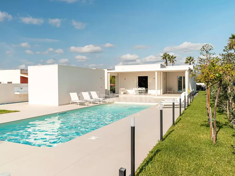 Immagine 19 di Villa in affitto  in Via Dei Fiordalisi a Ispica