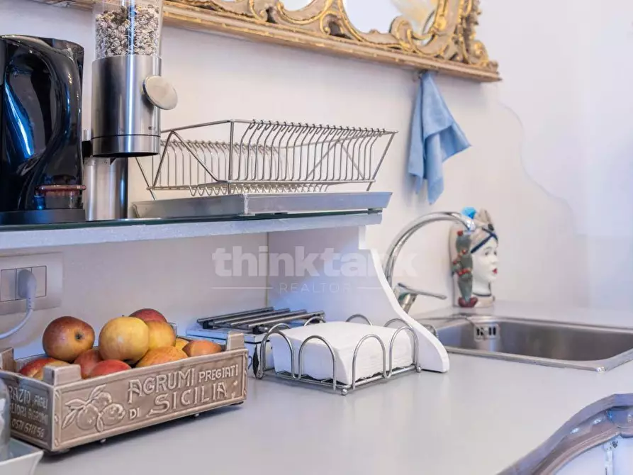 Immagine 9 di Appartamento in vendita  in via transito a Catania