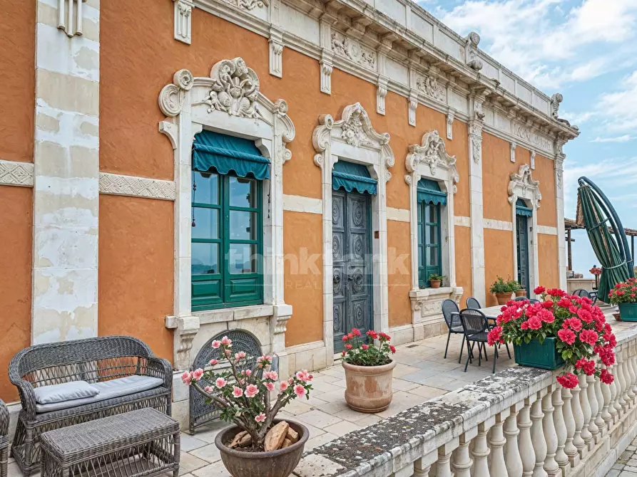 Immagine 3 di Villa in vendita  in Via Crisilio SNC a Avola