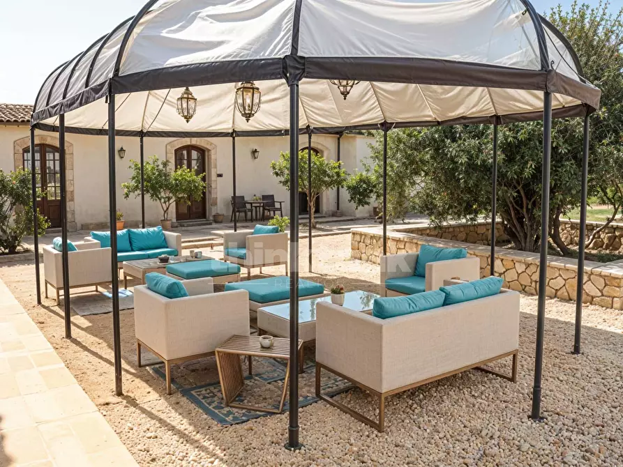 Immagine 9 di Villa in vendita  in Via Crisilio SNC a Avola