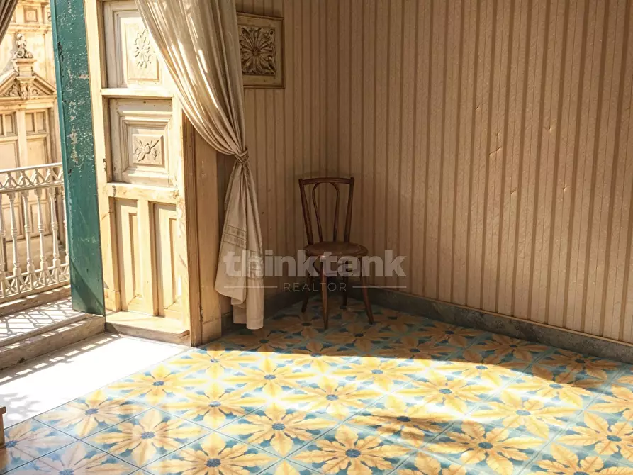 Immagine 27 di Villa in vendita  in via roma snc a Noto