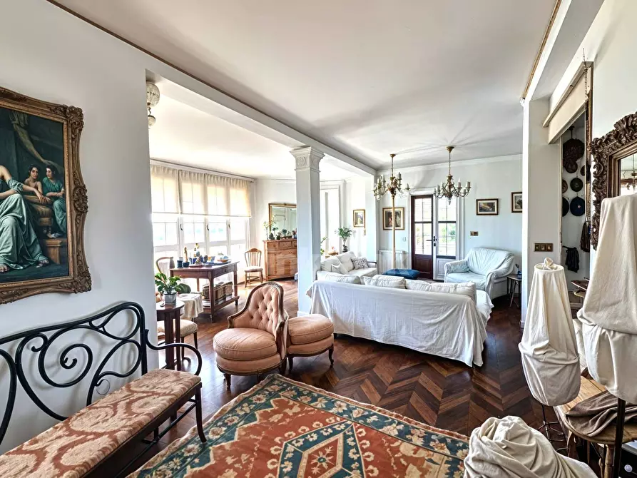 Immagine 5 di Villa in vendita  in via delle Fornaci s.n.c. a Siracusa