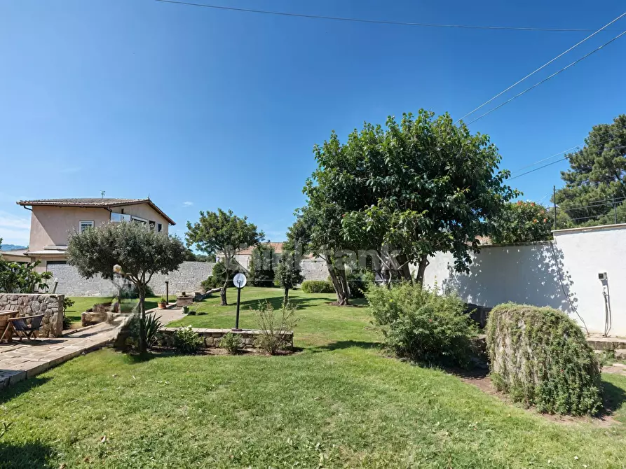 Immagine 34 di Villa in vendita  in via delle Fornaci s.n.c. a Siracusa