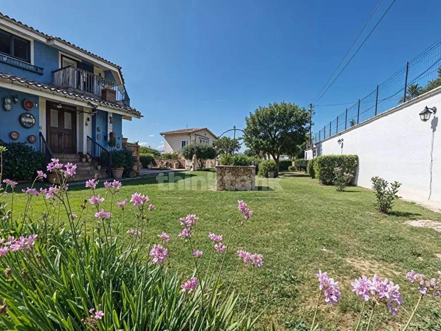 Immagine 35 di Villa in vendita  in via delle Fornaci s.n.c. a Siracusa