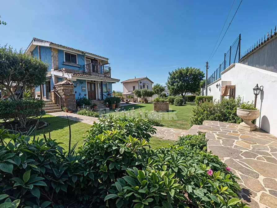 Immagine 41 di Villa in vendita  in via delle Fornaci s.n.c. a Siracusa