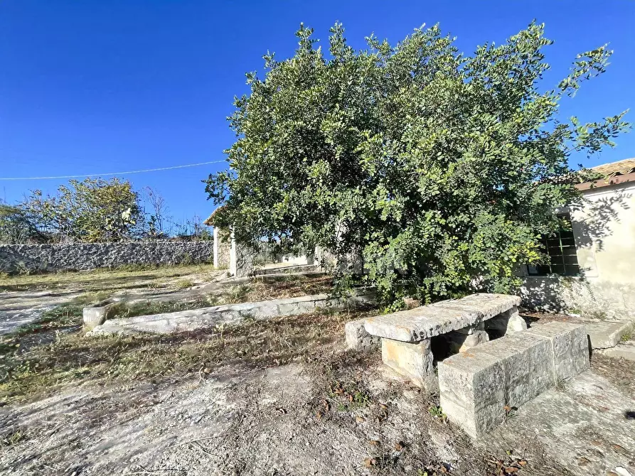Immagine 56 di Rustico / casale in vendita  in sp 287 a Noto