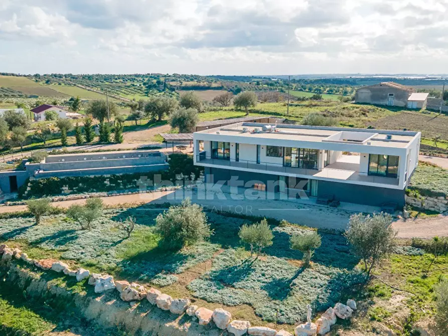 Immagine 3 di Villa in vendita  in sp11 a Noto