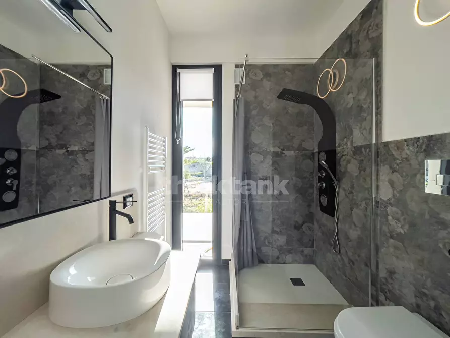 Immagine 70 di Villa in vendita  in sp11 a Noto