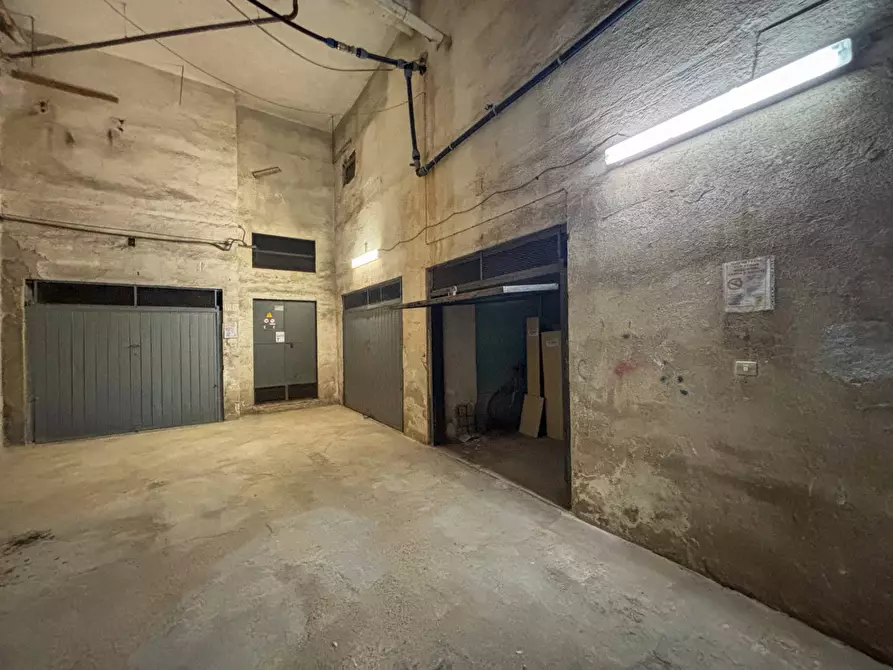 Immagine 3 di Box auto in vendita  in via san metodio a Siracusa