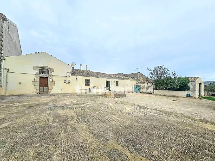 Immagine 44 di Rustico / casale in vendita  in SS514 a Ragusa