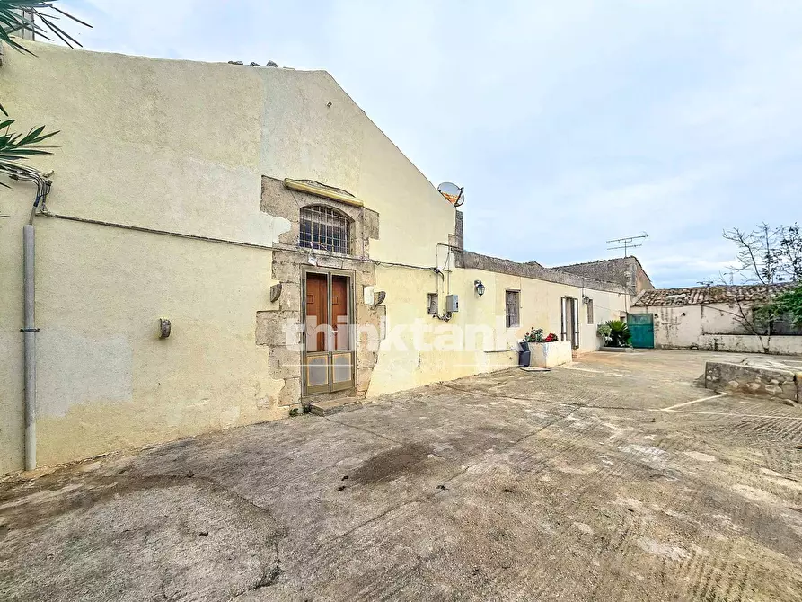 Immagine 3 di Rustico / casale in vendita  in SS514 a Ragusa