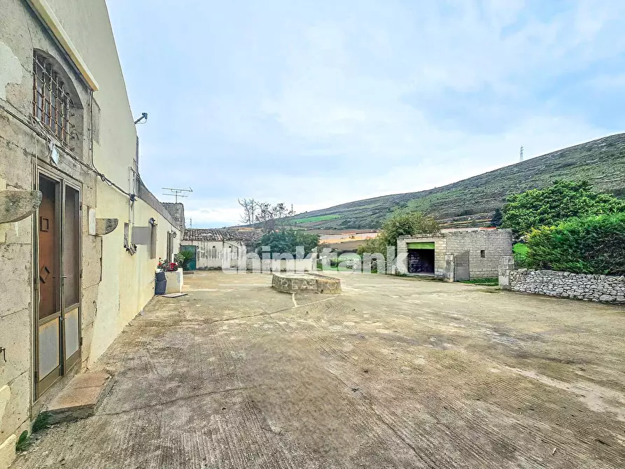 Immagine 4 di Rustico / casale in vendita  in SS514 a Ragusa