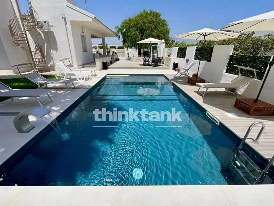 Immagine 1 di Villa in vendita  in Via delle Noci di Cocco a Ispica