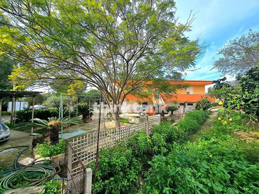 Immagine 5 di Villa in vendita  in Via del Giglio a Pozzallo