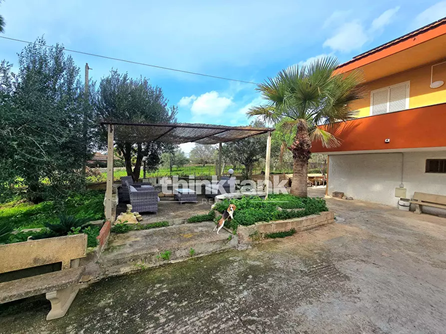Immagine 12 di Villa in vendita  in Via del Giglio a Pozzallo