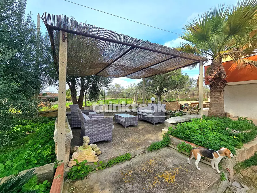 Immagine 13 di Villa in vendita  in Via del Giglio a Pozzallo