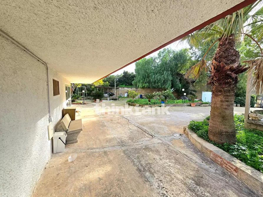 Immagine 14 di Villa in vendita  in Via del Giglio a Pozzallo