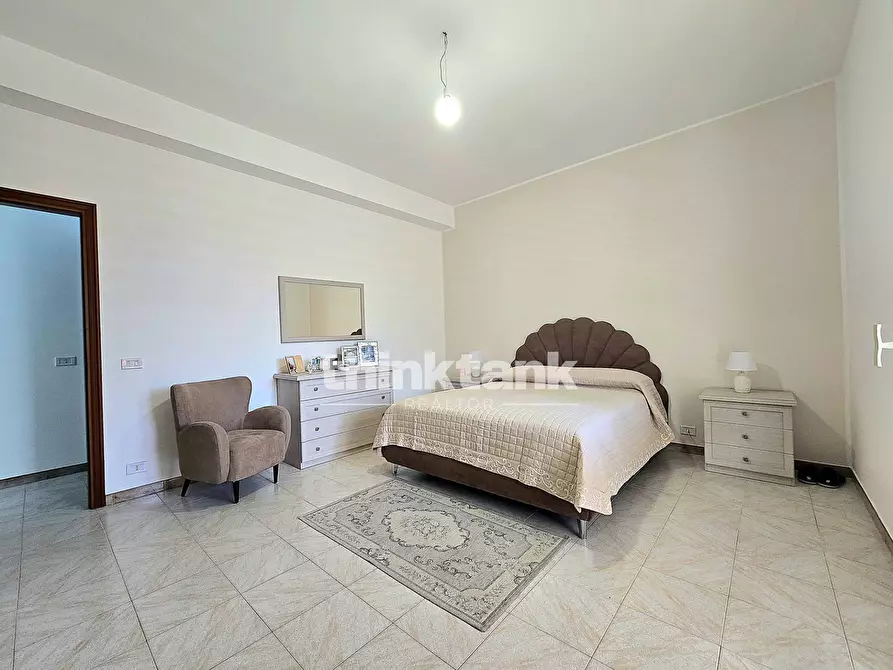 Immagine 35 di Villa in vendita  in Via del Giglio a Pozzallo