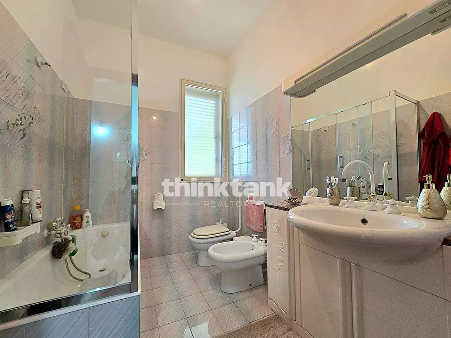 Immagine 38 di Villa in vendita  in Via del Giglio a Pozzallo