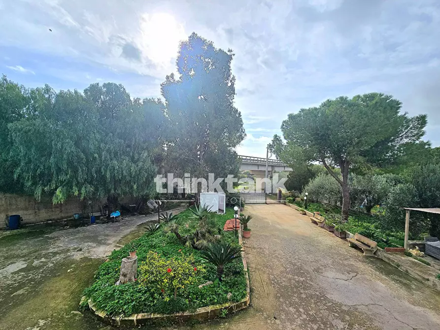 Immagine 57 di Villa in vendita  in Via del Giglio a Pozzallo