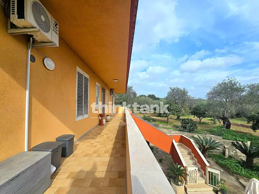 Immagine 54 di Villa in vendita  in Via del Giglio a Pozzallo