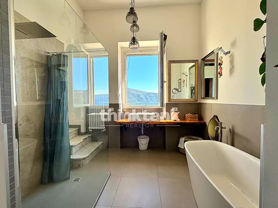 Immagine 31 di Appartamento in vendita  in Viale Bruno Buozzi 24 a Roma