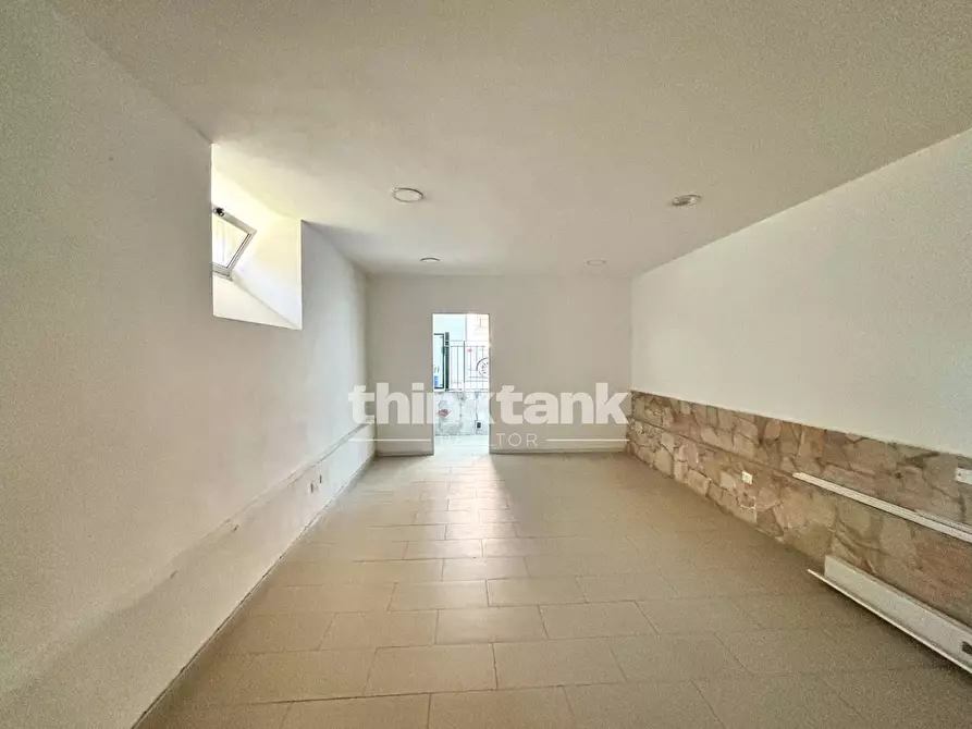 Immagine 1 di Locale commerciale in vendita  in Corso Gelone a Siracusa