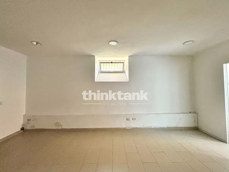 Immagine 9 di Locale commerciale in vendita  in Corso Gelone a Siracusa