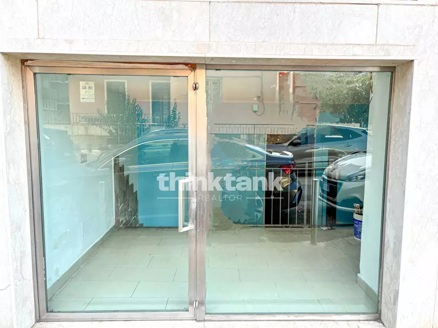 Immagine 15 di Locale commerciale in vendita  in Corso Gelone a Siracusa