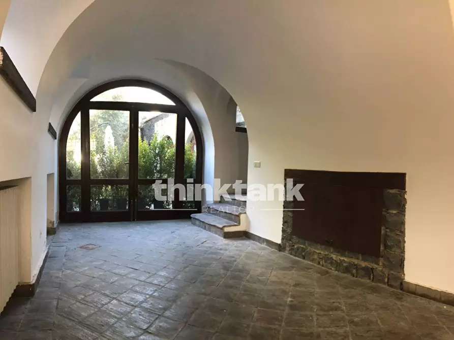 Immagine 2 di Villa in vendita  in Via De Caro a Catania