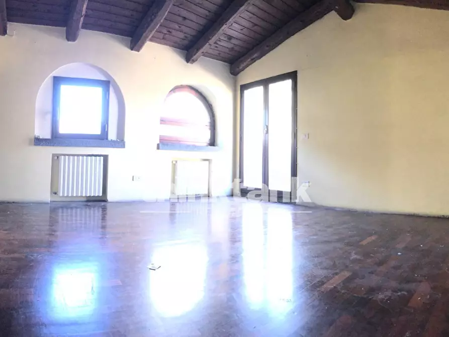 Immagine 16 di Villa in vendita  in Via De Caro a Catania