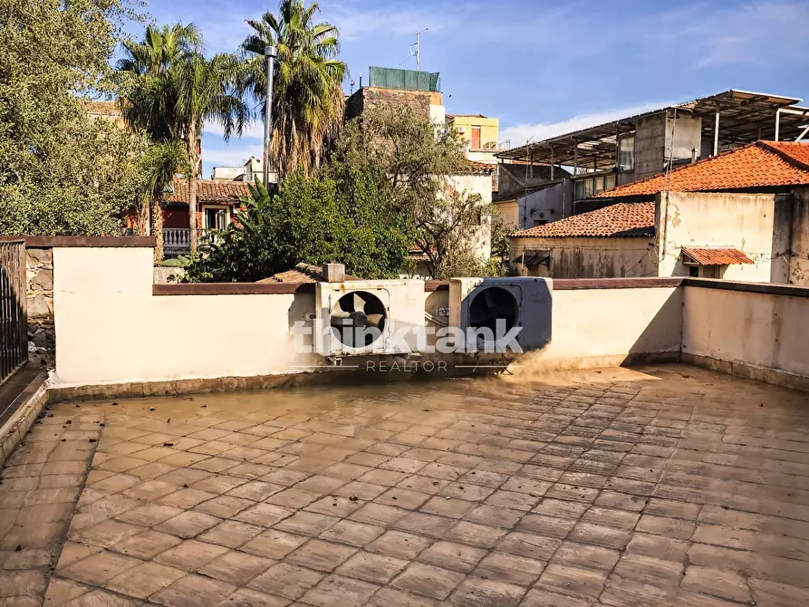 Immagine 27 di Villa in vendita  in Via De Caro a Catania