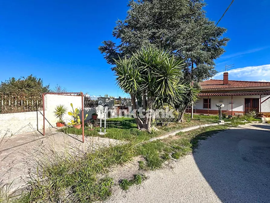 Immagine 3 di Villetta a schiera in vendita  in Strada Provinciale 47 a Augusta