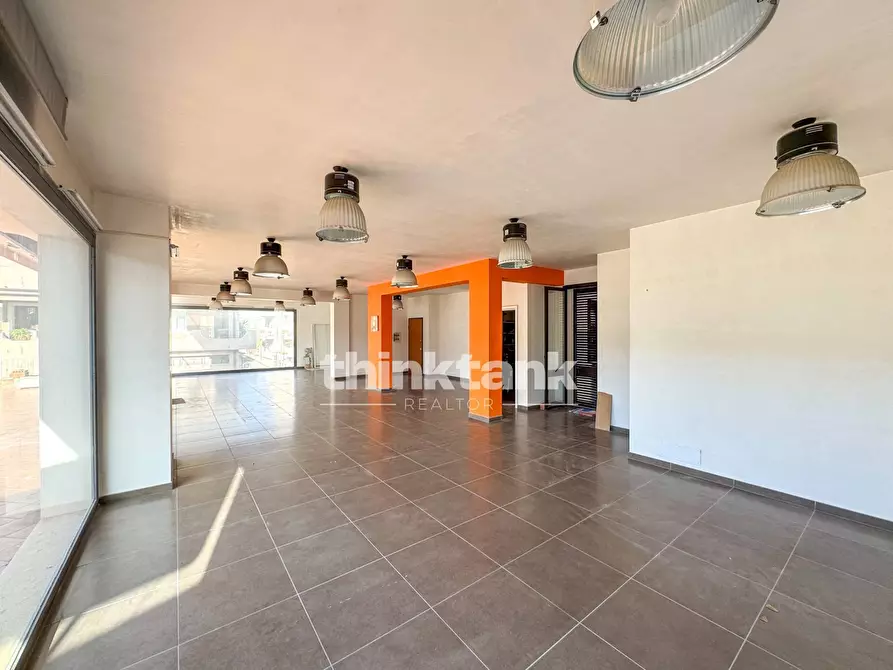 Immagine 2 di Locale commerciale in vendita  in Via Giovanni falcone a Buccheri