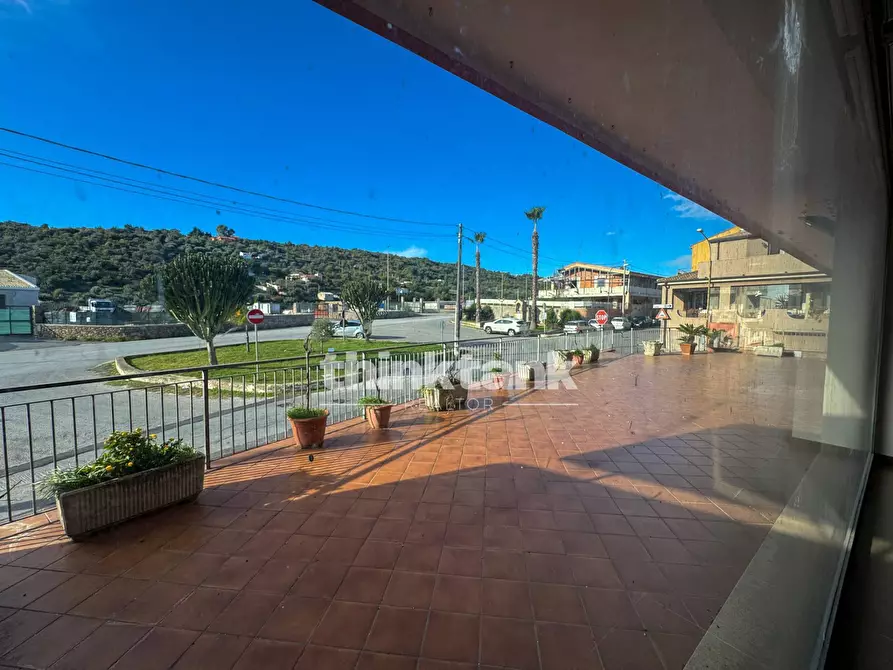 Immagine 21 di Locale commerciale in vendita  in Via Giovanni falcone a Buccheri