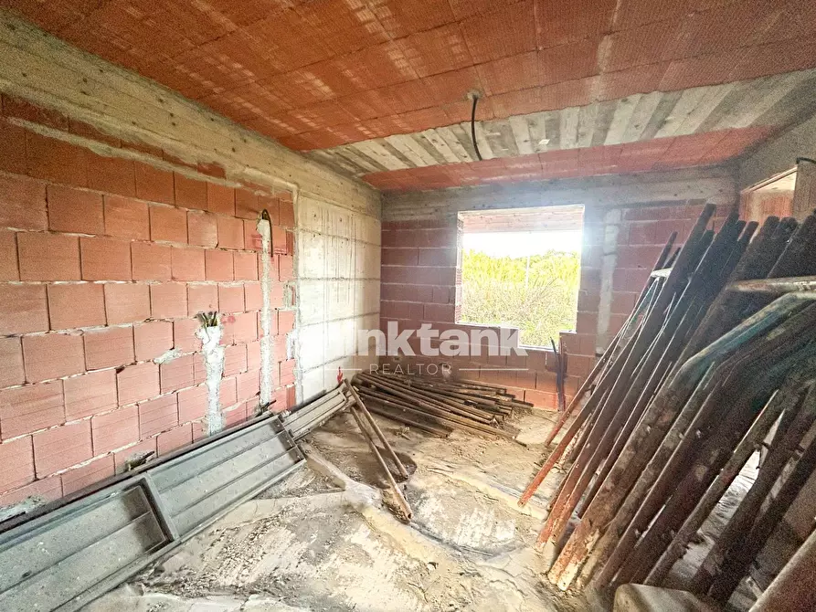 Immagine 3 di Villa in vendita  in Via Vitaliano Brancati a Augusta