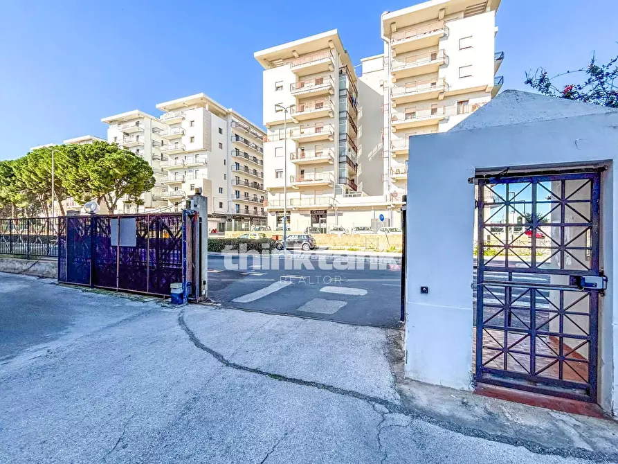 Immagine 43 di Appartamento in vendita  in Via Caduti di Nassiriya a Siracusa