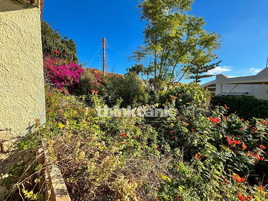 Immagine 26 di Villa in vendita  in Via Volpicelli a Siracusa