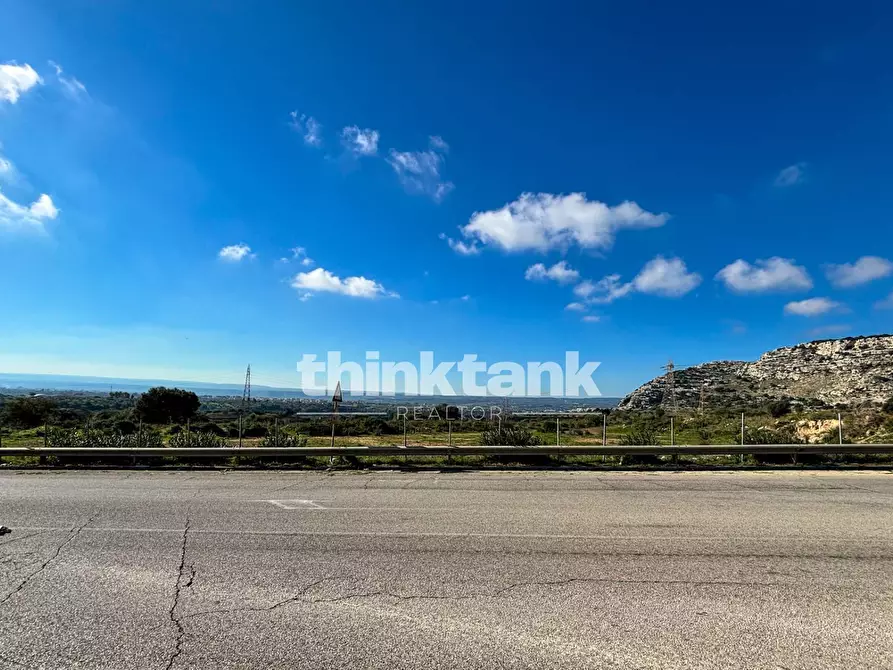 Immagine 31 di Villa in vendita  in Via Volpicelli a Siracusa