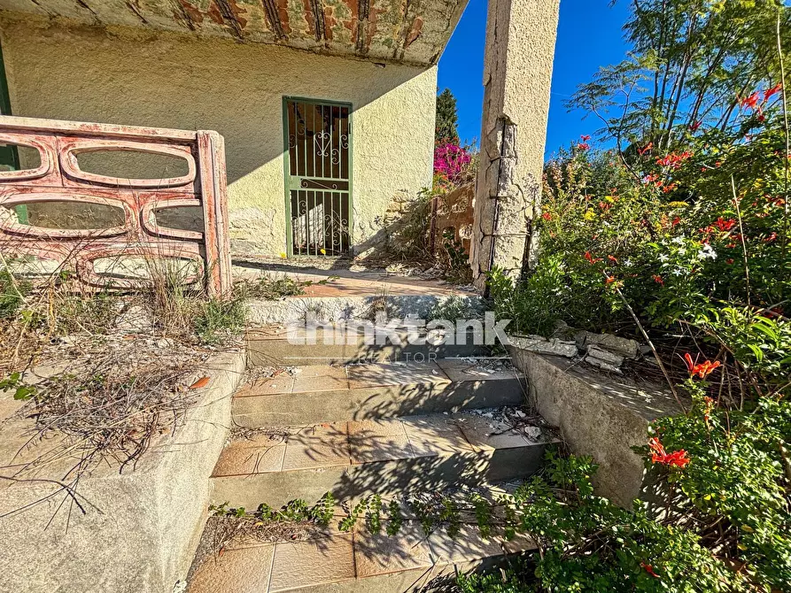 Immagine 4 di Villa in vendita  in Via Volpicelli a Siracusa