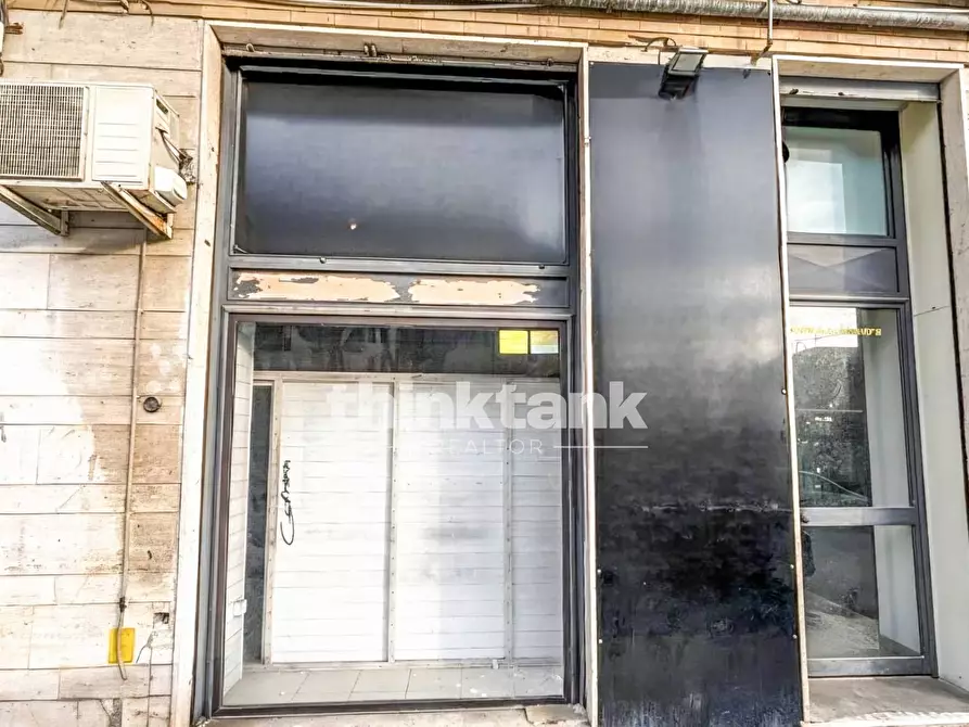 Immagine 8 di Negozio in affitto  in Via Demostene a Siracusa