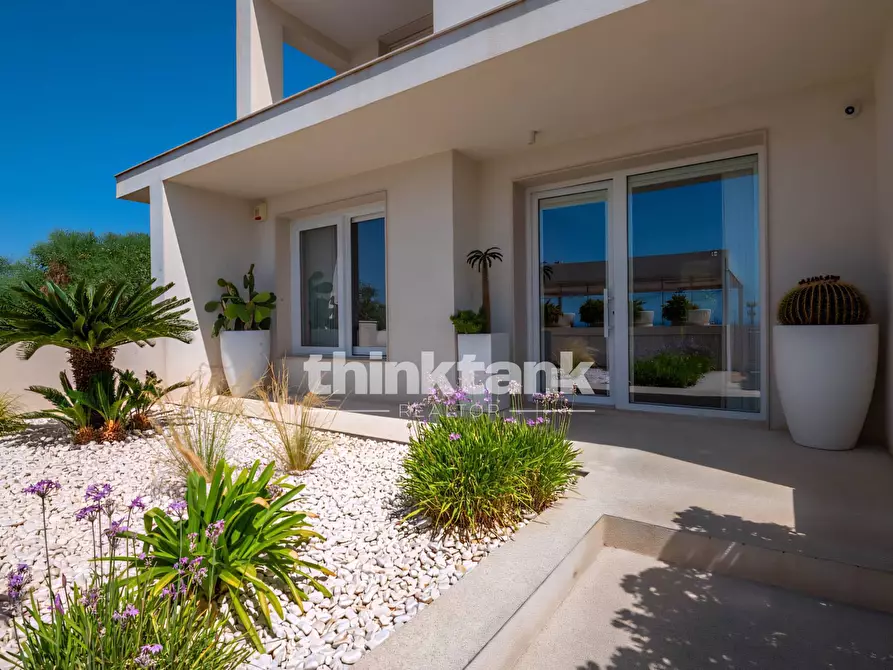 Immagine 52 di Villa in vendita  in Via Cervia a Ragusa