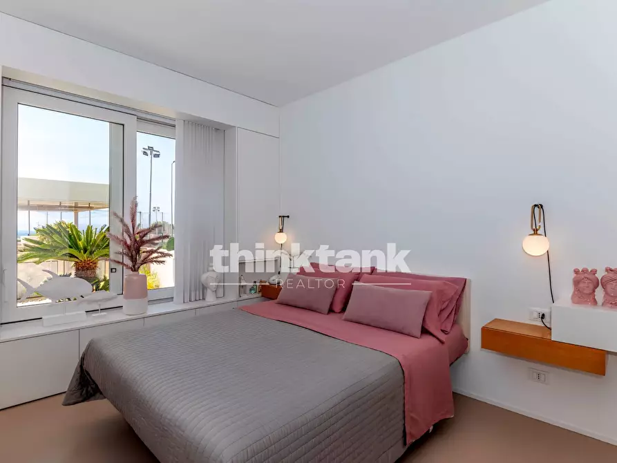 Immagine 29 di Villa in vendita  in Via Cervia a Ragusa