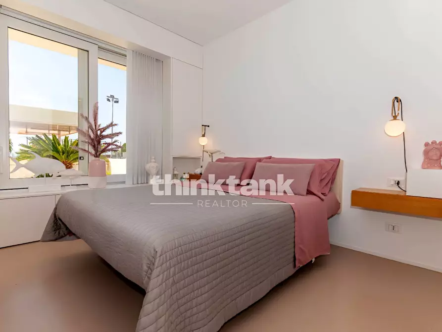 Immagine 35 di Villa in vendita  in Via Cervia a Ragusa